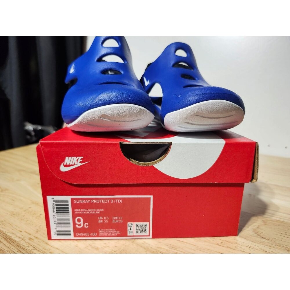 Game royal blue nike watershoes 9c